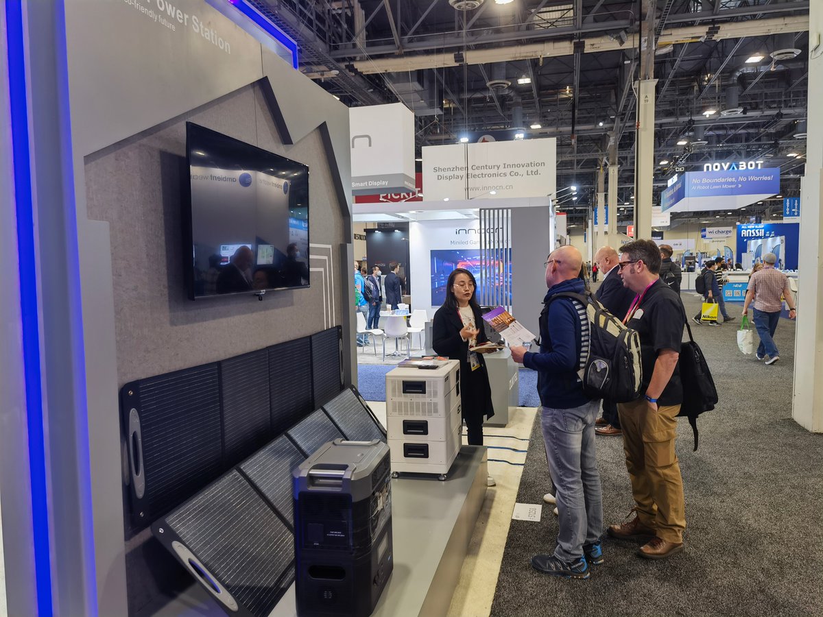 oukitelmobile's tweet photo. 🤩🎉Thanks for visiting！！
We had a great time at #CES2023 

💫Start your journey toward true energy independence with #Abearl #p5000 

🔋Join our group to learn more
https://t.co/CtLZknjSrI

#CES #CES2023 
#powerstation #poweroutage
#backuppower #solarenergy #solargenerator https://t.co/KbbPxq7Gqd