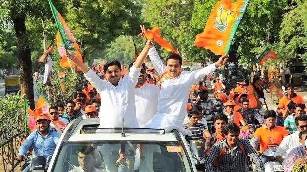 pradipsinhbjp's tweet photo. Birthday wishes to dear brother and Home Minister of Gujarat Shri @sanghaviharsh.

You are doing a great job for the state, keep inspiring the youth with your work. 

May almighty bless you with good luck and happiness for the years to come. https://t.co/9ftm9kCjIa
