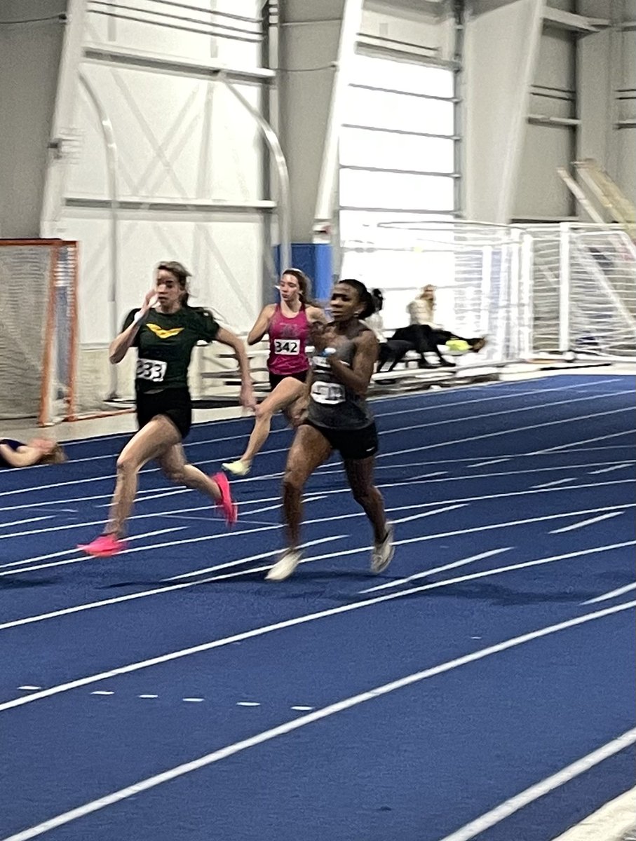 DHSTrackField's tweet photo. 3 years ago we changed our off-season speed work and it’s paying off! Our kids are competing and getting faster! https://t.co/Xycpue3OKu