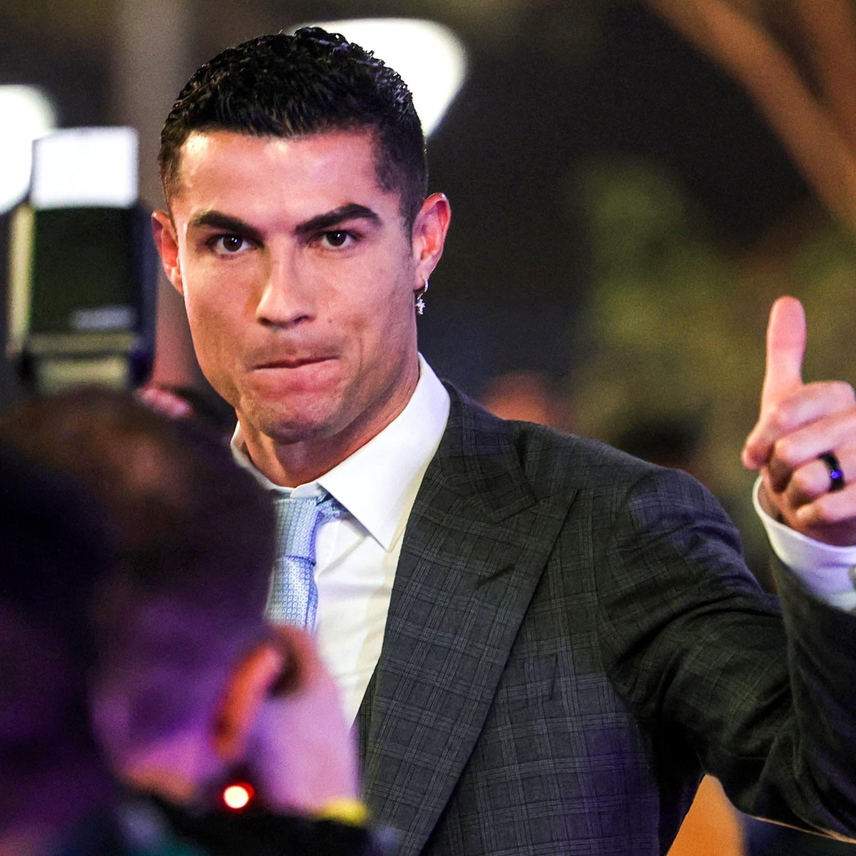 TeamCRonaldo's tweet photo. Some people hate Cristiano Ronaldo so much that they stalk him all the way to Saudi and try to report mischief about him. We can only pray for you.🙏 https://t.co/7Xcbzg9wHQ