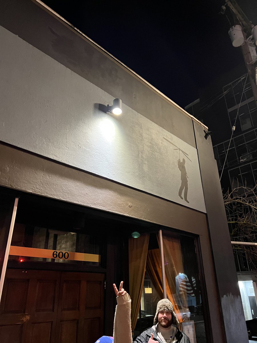 DeathByBurnside's tweet photo. Rontom’s, friends https://t.co/ecqloDMMQJ
