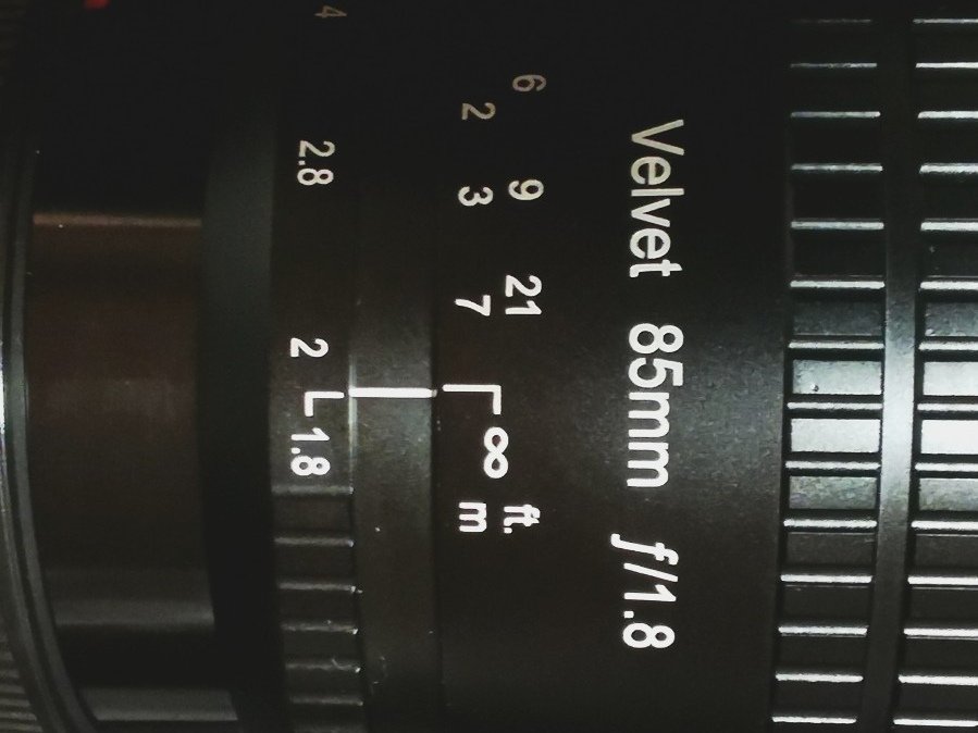 fuzen315's tweet photo. 寒くて出掛けたくなくなると機材が欲しくなる。
Velvet 56は持ってて稼働率が1番高いので、これはどうかと求めてみた。

ポートレートに良さげらしい。

#lensbaby 
#velvet85 https://t.co/AJbiYwKypG