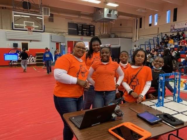 SophiaPKingston's tweet photo. Our scholars representing SPK at the VEX Robotics competition today held at Wallace Community College. Let's Go Tigers🐾, Let's Go!!!!💙🧡 PAWsome job!!
#TeamSPK #steamselma
#higherseas #selmacityschools https://t.co/EuZu51C3iP