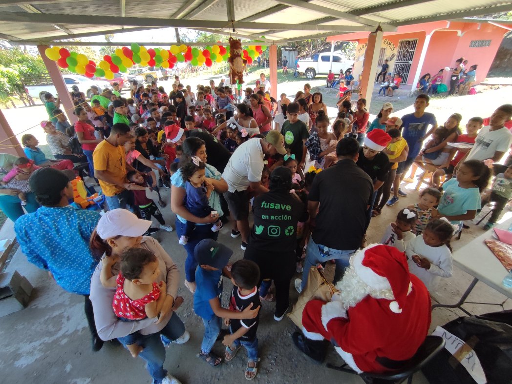 sanjosefusave's tweet photo. En el día de hoy se realizó la fiesta #navidadparacompartir en la comunidad del #Guacimo #Corregimiento de #SanJose en el distrito de # Calobre en #Veraguas. Agradecemos el apoyo brindado por todos a esta actividad https://t.co/GpJcKihxSh