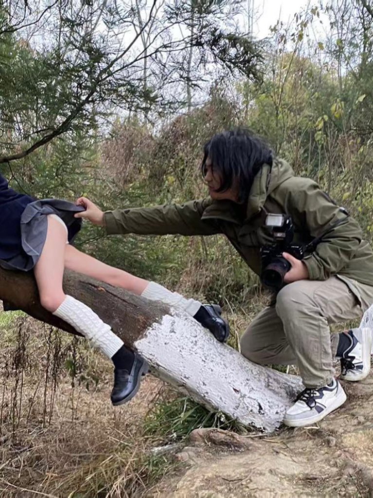 小助理拍的花絮总是不同寻常 https://t.co/QHwG7iiYjR