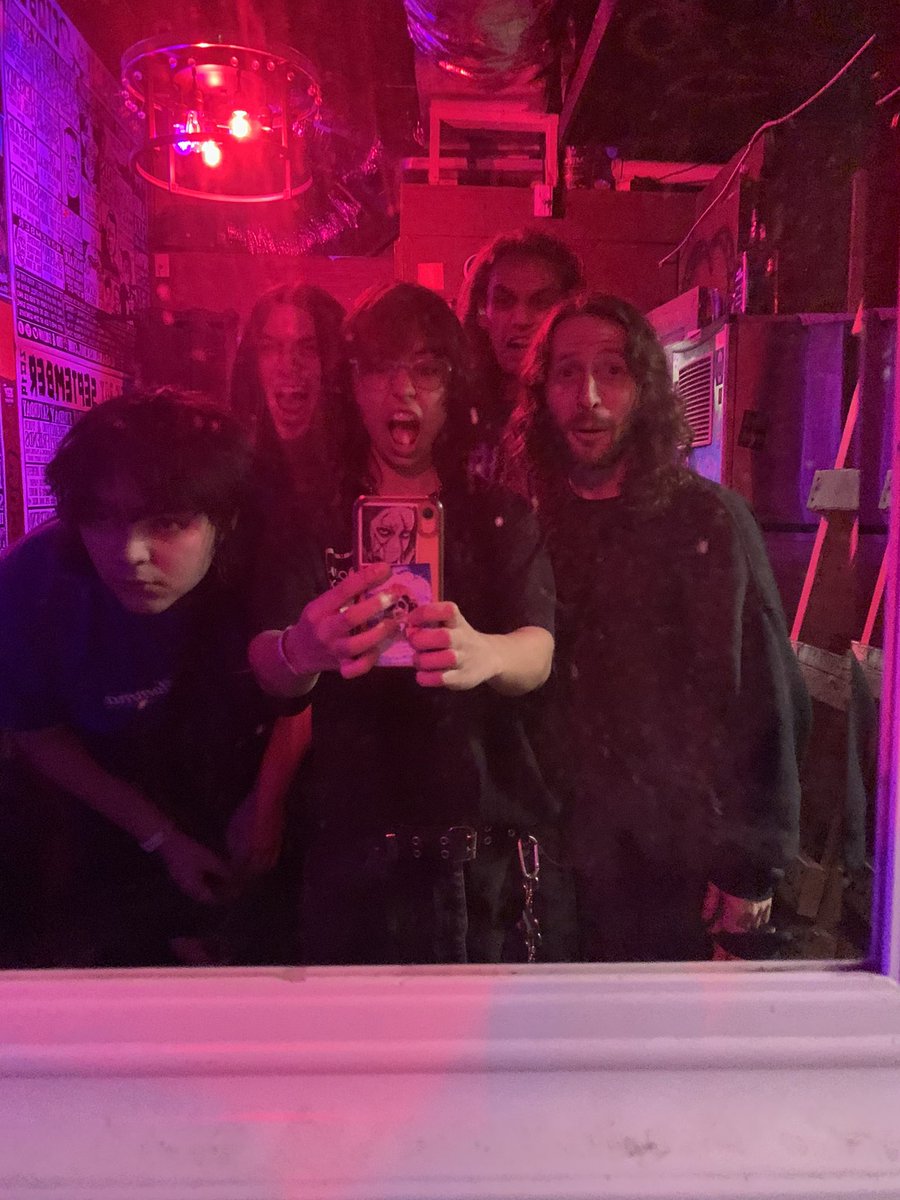 palomino blond tweet media