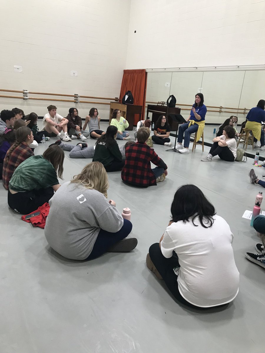 ALHSDramaClub's tweet photo. ALHS Drama Club students were awesome representatives at the NEO Thespian Society Conference at LCCC today! ❤️🎭🎶💃🕺🏻 https://t.co/2wmYQNpGFw