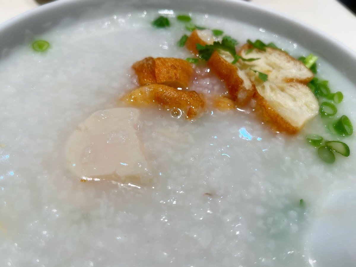 norisukekai's tweet photo. お粥がこんなに美味いもんやとは思わなんだわ😋
病気の時くらいしか食べんかったからね
無理やり浮かばしたけど貝柱ごろごろ😆

#横浜中華街 #謝甜記 #お粥 https://t.co/rSEnqstRsG