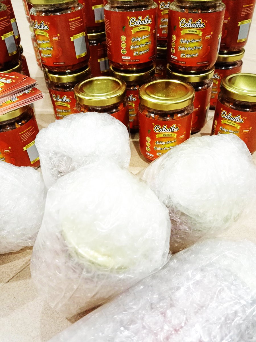 DelizatFood's tweet image. Memperkenalkan Sambal Paling Viral. Tersangat sedap, enak dan padu. Penuh khasiat untuk kesihatan badan dan jantung. Berbaloooi sangat. Inilah sambal pilihan hati sedunia.
delizat.com.my
@DelizatFood
MAKAN SEDAP DAPAT SIHAT.
#pedas #cabaibe #sambal #sedap #resepiviral