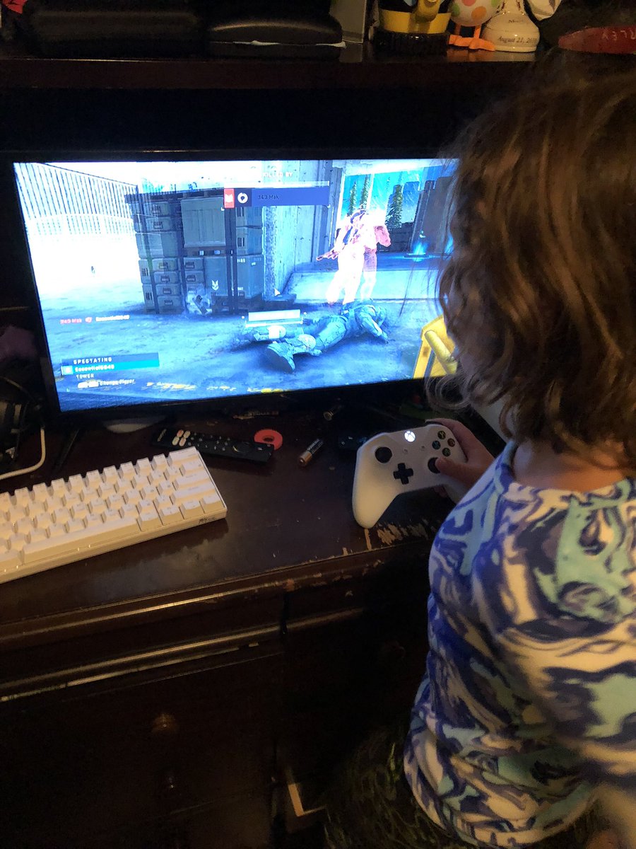 _SoReLL's tweet image. Corrupting the youth