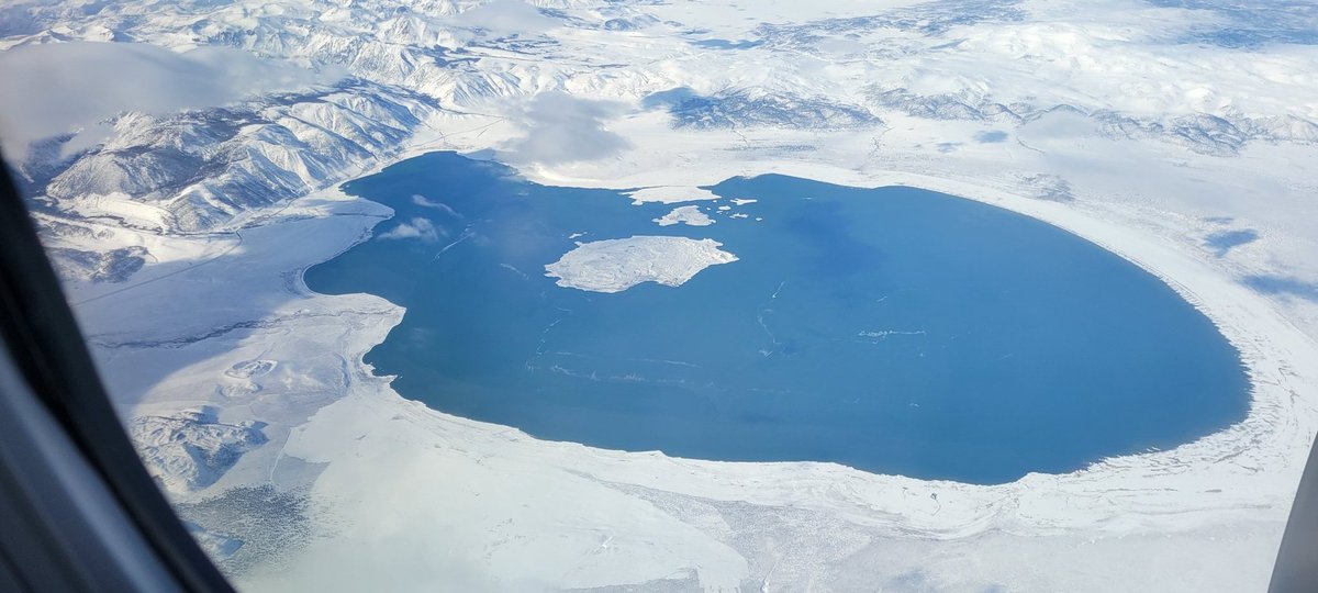 garyorenstein's tweet photo. Alternate approach at SFO, Mono Lake, and an unidentified small ski resort just west of Denver. #flightpics https://t.co/uSTxLF1xX2
