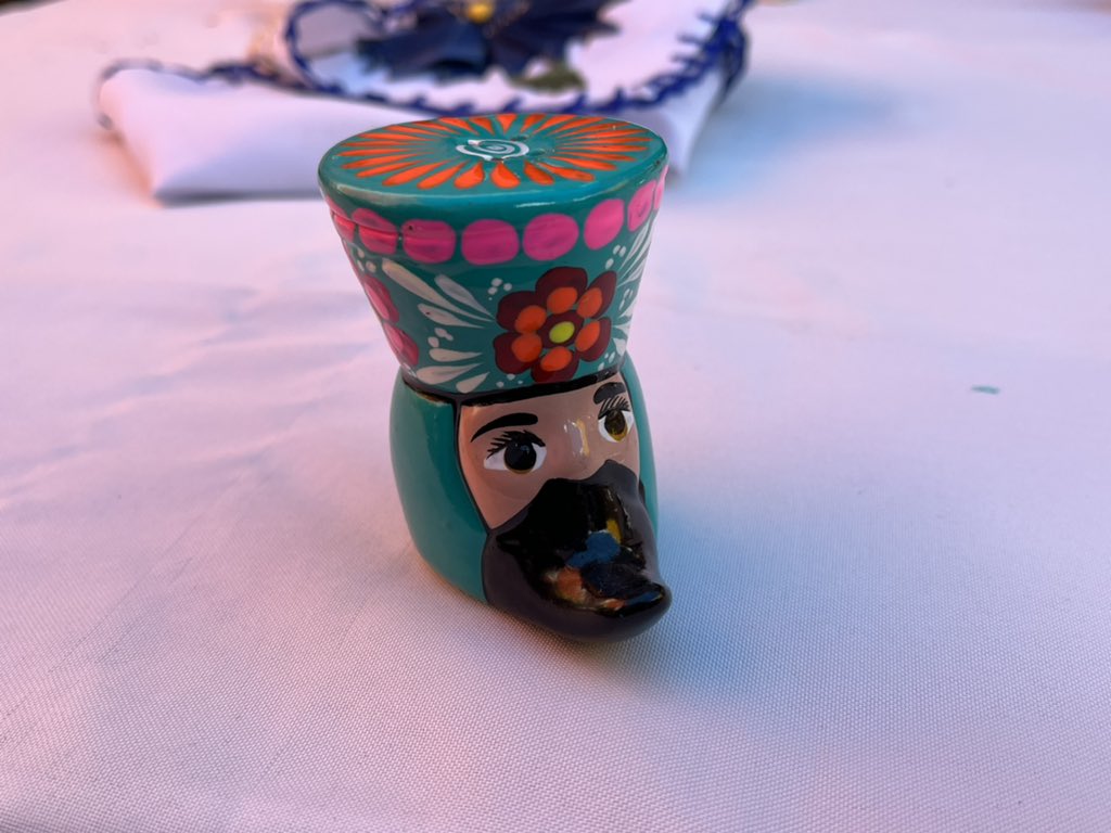 cdavidmx's tweet image. Mis tías tienen unos saleros de chinelo

#xaltocan #xochimilco