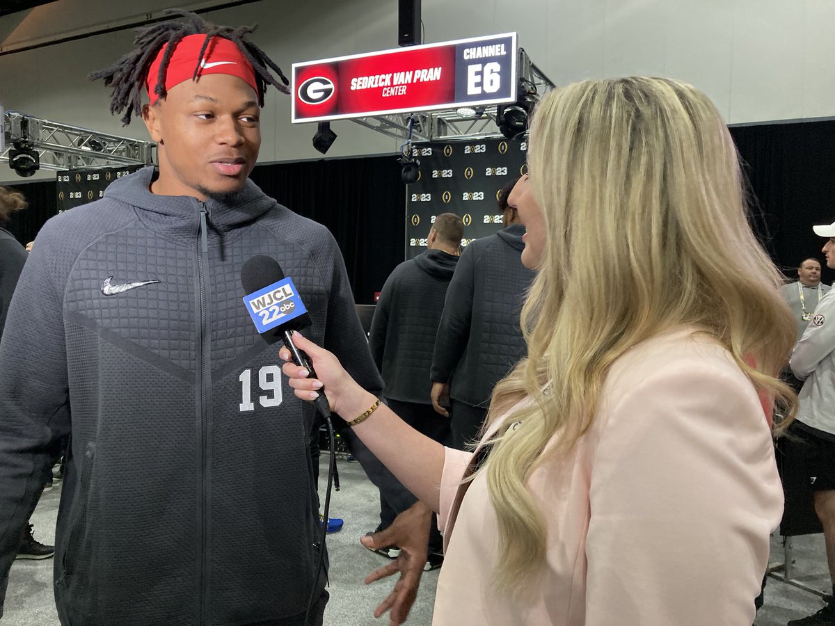 Former Appling County and #Big22 standout @Darrissmith_9 spoke to <a href="/OfficialBuck103/">Buck</a> AND <a href="/AmyZimmerWJCL/">Amy Zimmer</a> at <a href="/GeorgiaFootball/">Georgia Football</a> #NationalChampionship Media Day!
