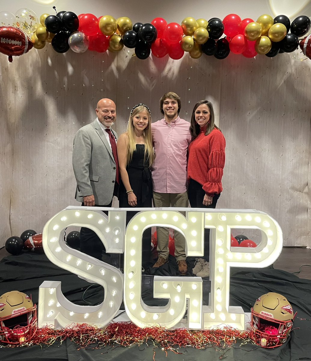 Coach_DeLay's tweet photo. S/O to @SGPNation &amp; all the parents for an amazing 🏈 banquet experience! ❤️ @Austin03D @iamcadenstuckey @DarryonJackson #ONE https://t.co/TsJuPGI1ZU