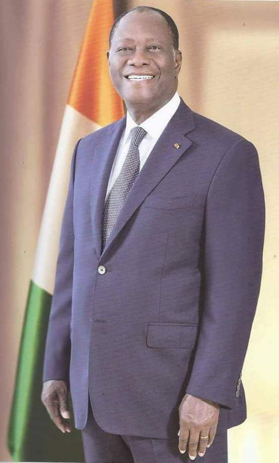 CNPCOTEIVOIRE's tweet photo. Le President de la Republique SEM Alassane Ouattara recoit les felicitations du monde entier pour sa serenité et sa maitrise du dossier des 49 Soldats pris en otage par les Putchistes Maliens dirigés par ASSIMI GOITA. https://t.co/LgZeH5uFyD