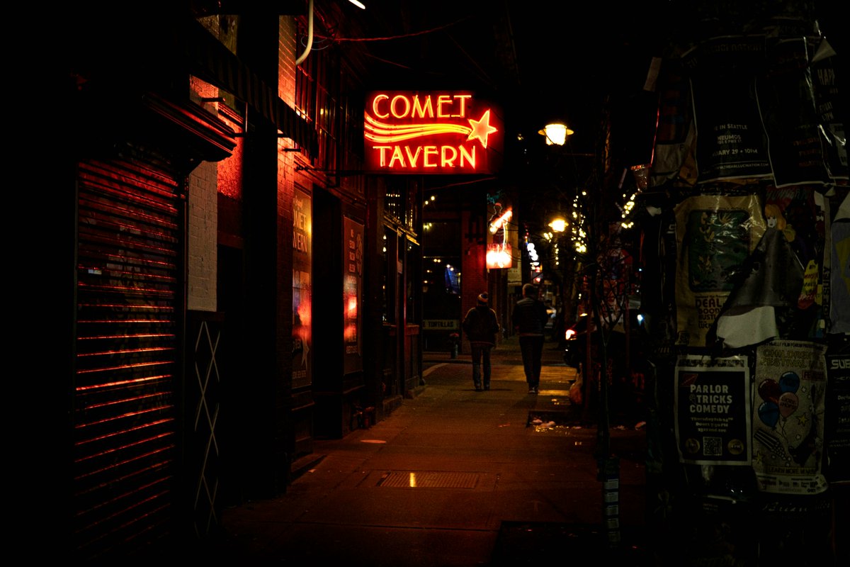 RidinTheUnknown's tweet photo. Trying out some night street photography . #sony #seattle #travel #photography #travelphotography #travelgram #wanderlust #adventure #instatravel #explore #traveling #Travelholic #TravelAddict #travelmore https://t.co/lLWyi70xzg