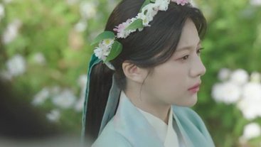 ramblingsofafan's tweet photo. Jang Uk &amp; Yeong get married! Master Lee performs a wedding ceremony for them among as they kneel in front of each other. He asks her how she wants to be called (Mudeok, Naksu, BY), she says she wants to be Yeong and Jang Uk smiles at her #AlchemyOfSouls #AlchemyOfSouls2Ep10 https://t.co/t60I543Y0i