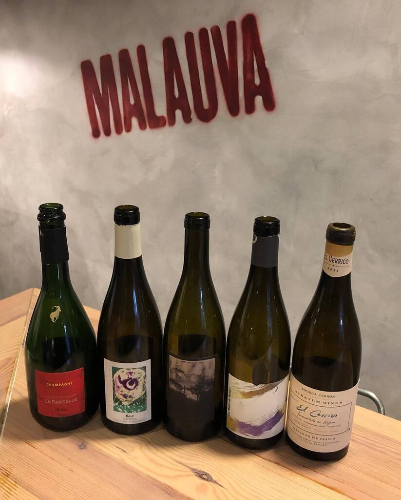 acme_ESP's tweet photo. More than #epic night @malauvavigo:
. @champagnelaparcelle #lebouc
. @domainelabet #fleur
. @henrichauvet #entrechienetloup
. @chantereves #lesmontsdefussey
. @bodega_cerron #elcerrico
#viño #vinho #vino #vin #wein #wine
#xentesinsulfitos #xent… https://t.co/x8AQb5it5g https://t.co/3KsydIHJ7A