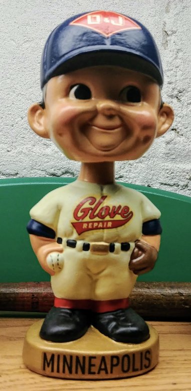 Happy #NationalBobbleheadDay
Here's a D&J Glove Repair bobblehead we had custom made. It started out as a Milwaukee Brewers one.