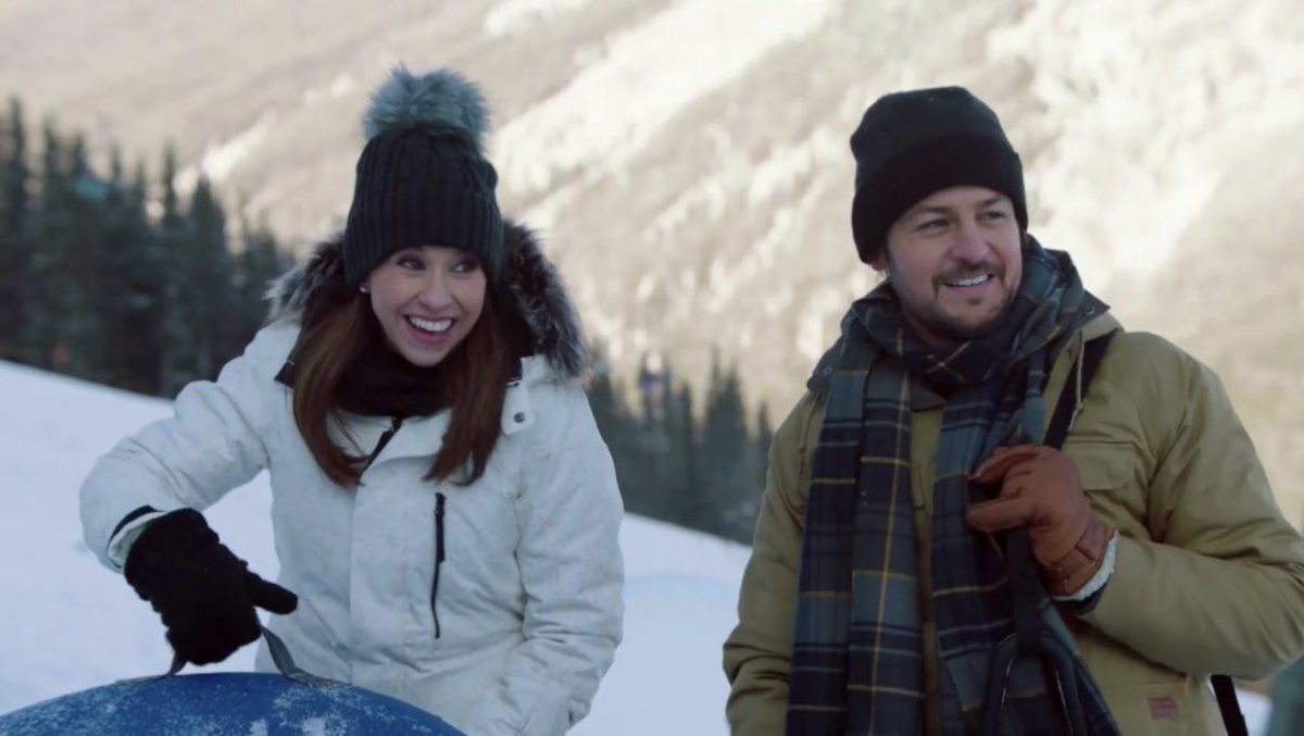 cat_joy9's tweet photo. Look what we get to watch Sunday 1/8 9pm/8c on @hallmarkchannel #WinterInVail starring the #AmazinglyTalented @tyler_hynes @IamLaceyChabert This is a Beautiful Fun movie #LookToTheStars “There’s Always Hope” #strudelfest #fondue #snowtubing @terryjingram 🎥 ❄️☃️🍎🥮✨ https://t.co/JnAdZQDdcW