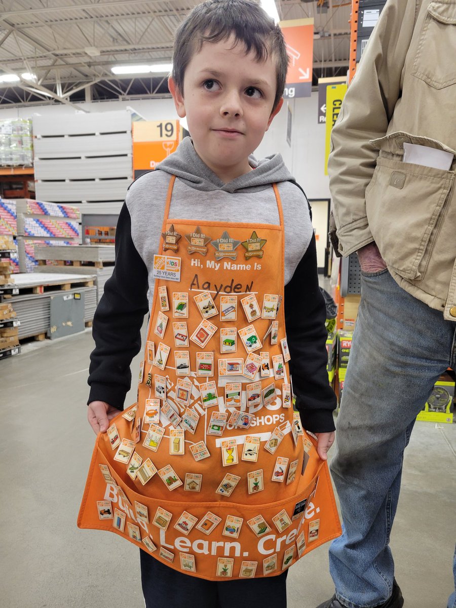 This kid has sooo much flair! Aayden came in today with his great grandpa and has completed over 75 kids workshops! #auburnindiana2024 #mightymidwest #kidsworkshop