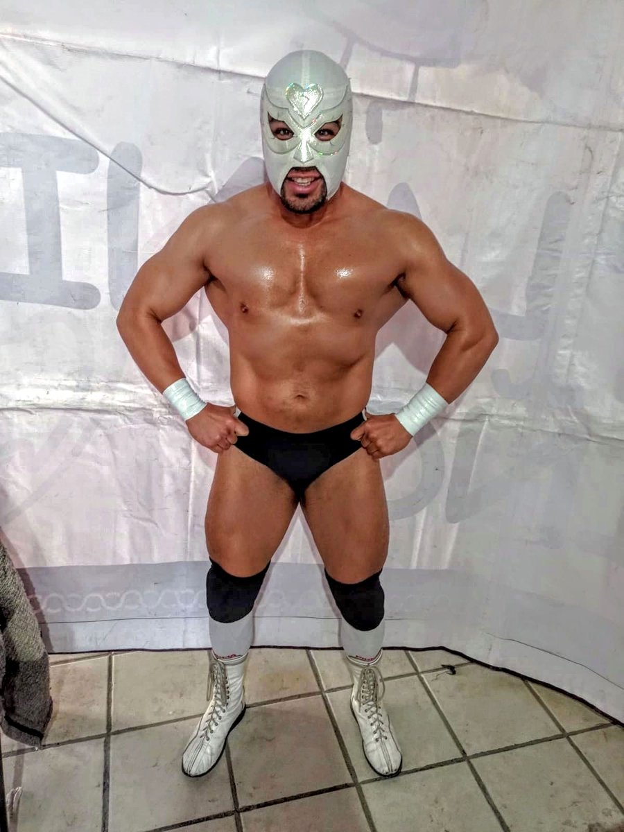love__angel's tweet photo. El que hace lo que siente.
Gana aunque pierda
Gracias por su gran recibimiento
Hasta pronto!
#ChimalhuacanEdoDeMéx
#luchalibre
#Full
#luchador
#CONTRATACIONES
#angeldelamor https://t.co/ECpXN5U0Db
