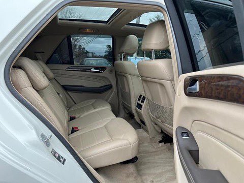 MinkailAutosLtd's tweet photo. 2012 Mercedes Benz ML350 Clear Title.
2 keys π
Panoramic Roof
Step Board
And Many more.
Price: 14.5M Naira now.
(Price increases at arrival)
ETA: 6 Weeks. https://t.co/tuYRPKzIRG