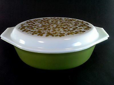 TAT_Gifts's tweet photo. Vintage Pyrex 2 1/2 Qt Casserole Verde Olive Green 045 Cherry Blossom Lid https://t.co/Sqqt56yKm0 https://t.co/YVQHDO9Lej