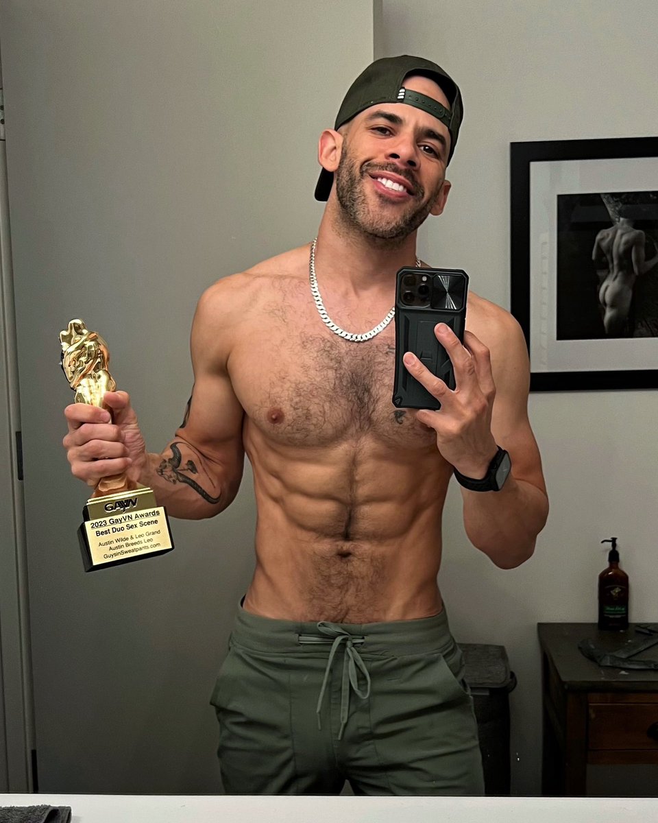 Austin Wilde on Twitter: "The choke ———— The trophy After taking a 3 1/