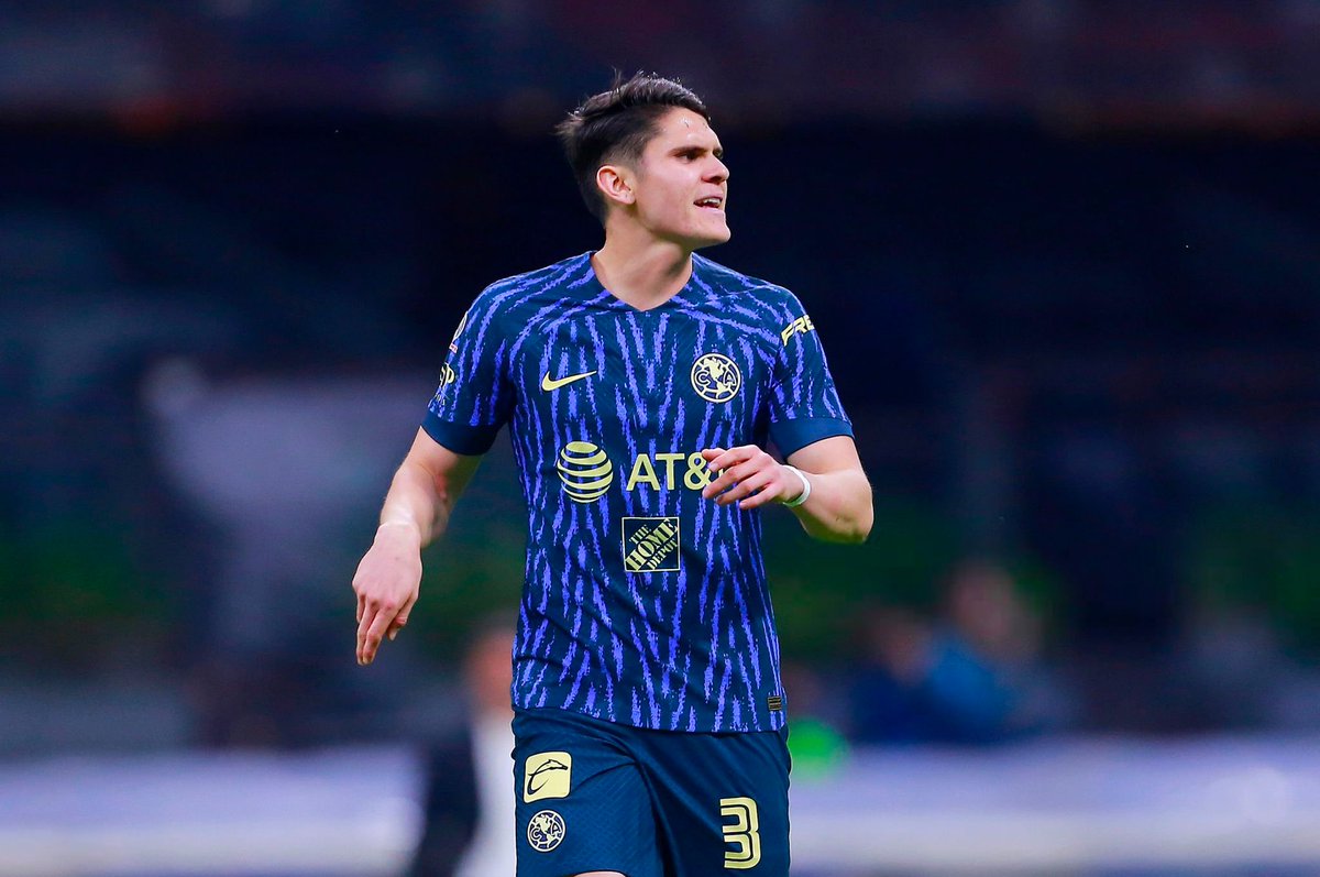 Sofascore Latin America on Twitter "🇲🇽 Israel Reyes entre jugadores de