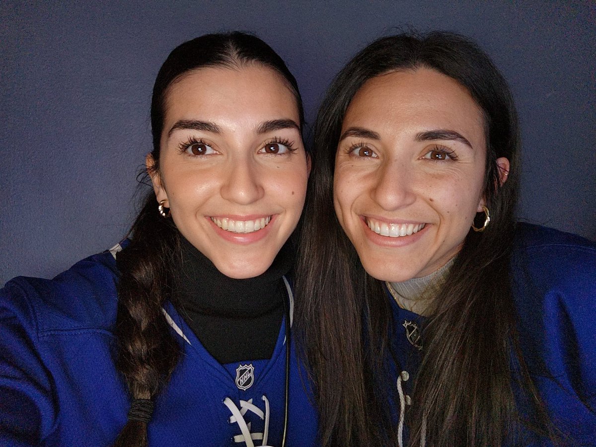 adri_perri's tweet photo. #leafsforever jumbotron sisters https://t.co/0uQuafN27G
