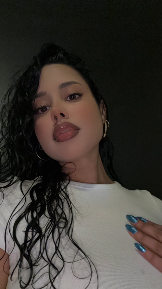 Mia on Twitter:
