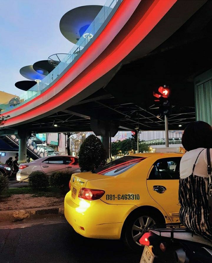 tawan_memories's tweet photo. 🗓️ 5 years ago 

Bkk primary color 🔵🔴🙃
#lightingcanvas 
#GalaxyNote8TH https://t.co/hSVp66n4tv