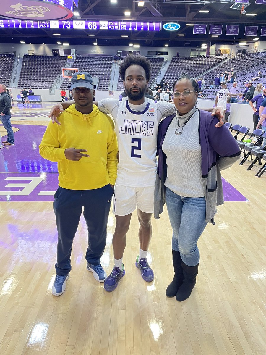 A_Hollis5 tweet media