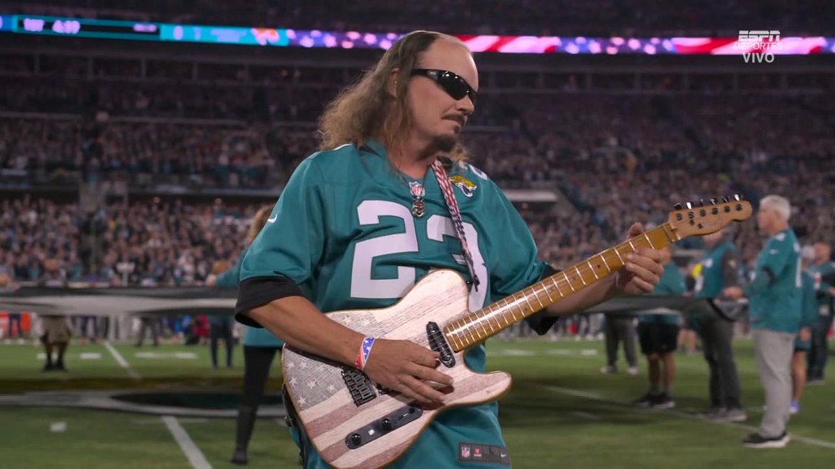 bubbaprog's tweet photo. No one has ever Duval'd as much as this man https://t.co/rmDrF4mM3V