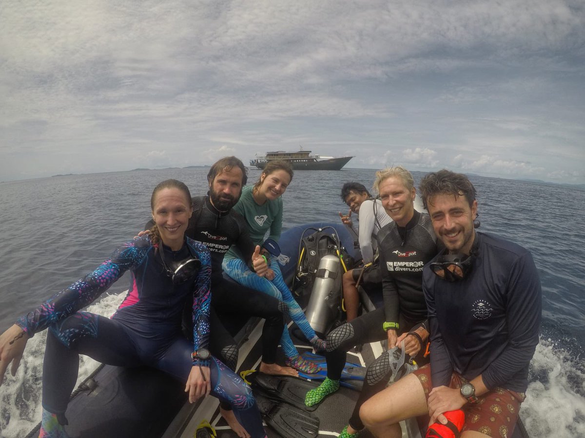 joewannabeer's tweet photo. First live aboard experience. What a trip! Incredible scenery and marine life. https://t.co/EciNNuWeqb