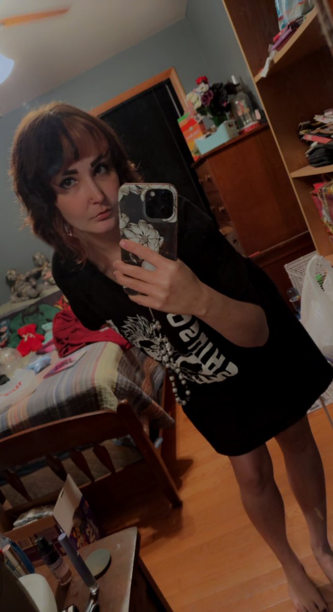 ShockinglyDumbb's tweet photo. //new hair y’all! 😘✌🏻 https://t.co/9daA2AGvJj