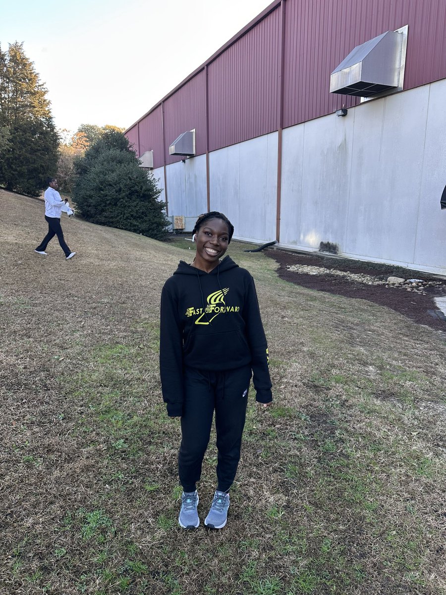 nyasingletary0's tweet photo. USC Gamecock Challenge Meet #1 Finished 3rd in both of my heats and also another PR in the 200m from a 27.75 to a 27.43!π (200m lane 3) (60m lane 6) #indoormeet #USCtrack https://t.co/40z4kpUibS