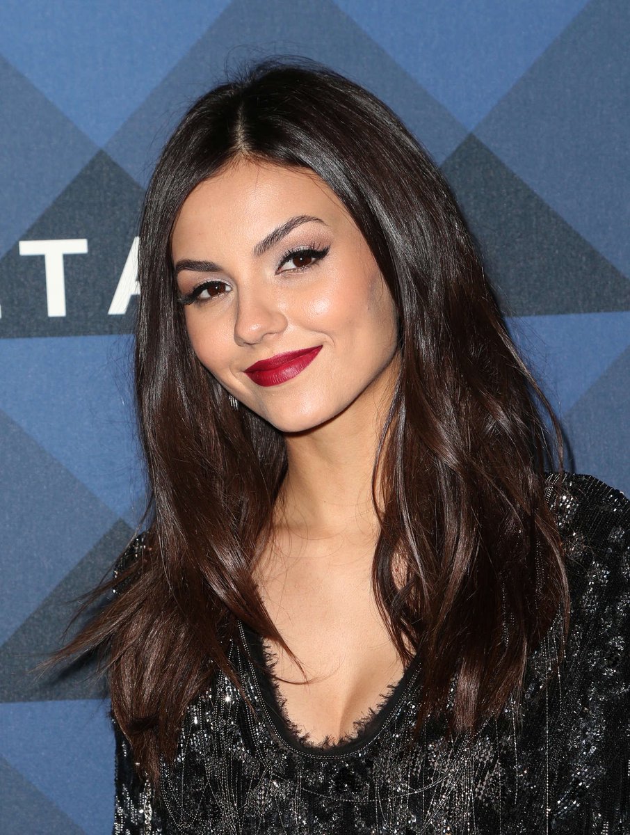 Hottest Celebs on Twitter "7️⃣ Victoria Justice"