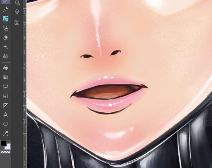 今回も相変わらずフィメールマスクの内側に何か見えてるw 