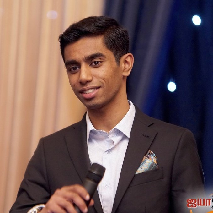 Veeththakan Kaveekaran tweet media