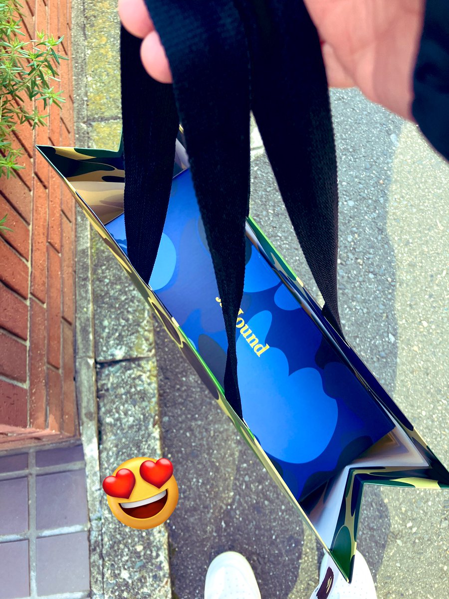 ShowHey_kozy's tweet image. 昨日、お仕事前に何とかゲット✨
初JJJJound〜👟

#jjjjound
#bapesta