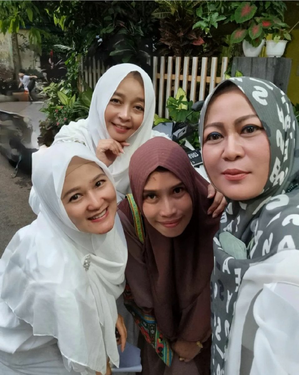 indahsari170's tweet photo. kenalin ? https://t.co/gNDLSlCdHa