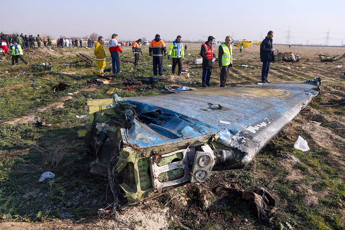 NatalieAmiri's tweet photo. Vor drei Jahren wurde ein ukrainisches Passagierflugzeug, nachdem es in Teheran gestartet war, von der Revolutionsgerade abgeschossen. Alle 176 Insassen sterben. Überwiegend Iraner. Zunächst vertuschte Regime die Schuld. Morgen werden deshalb erneut Proteste im #Iran erwartet. https://t.co/nGvK3vOpnm