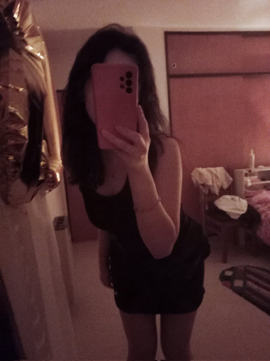 fluttercryy's tweet image. M regalaron una pollera pantalón y me queda hermosa, no importa lo q digan