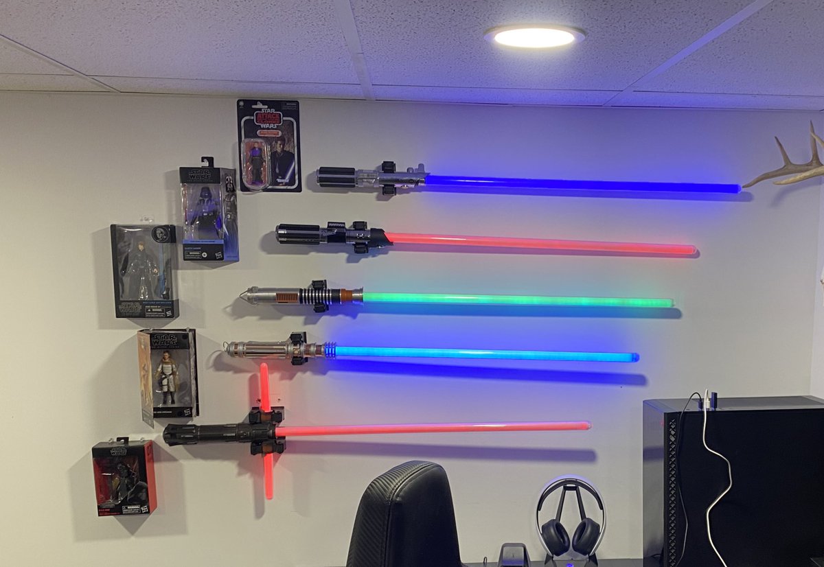 It’s finally happened. The Skywalker lineage line in the form of lightsabers. Feels good. <a href="/starwarstufff/">Star Wars Stuff</a> <a href="/starwars/">Star Wars</a> #lightsabers #sith #jedi <a href="/MarkHamill/">Mark Hamill</a>
