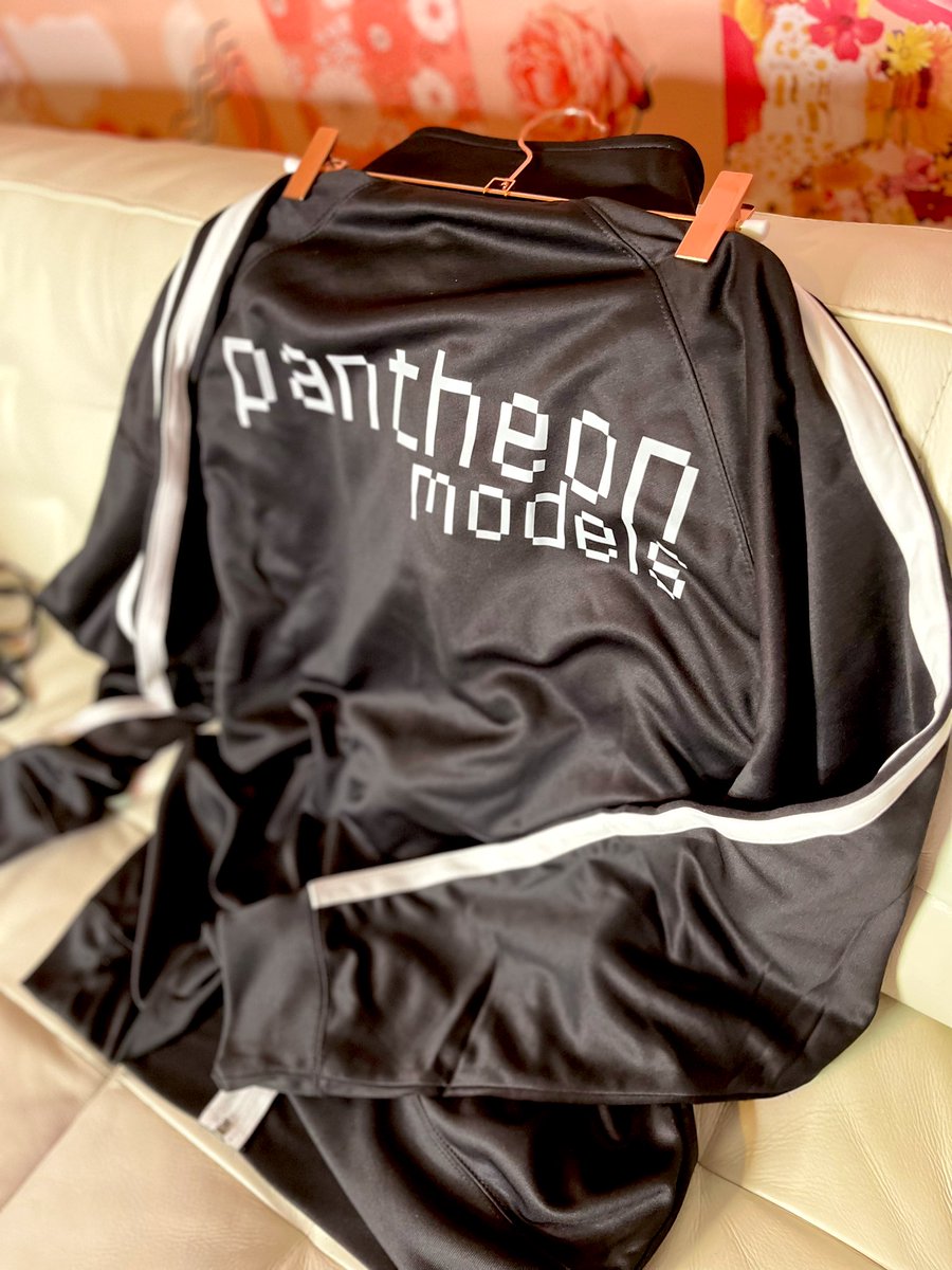 PantheonModels's tweet photo. ✨ MERCH ROUND 2 ✨ the track jacket! 2XL. RT and we'll ship to someone! International models/clients can participate. 

A great unisex jacket. If this gets enough RTs we'll order more! https://t.co/w332Cco87t