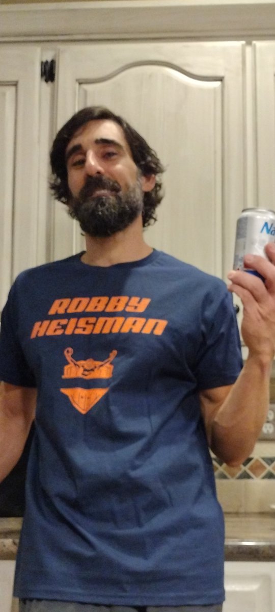 JasonCerniglia's tweet image. Looking forward to next football season and seeing what Robbie can do!
@robby_ashford @meloney08 @HughFreeze5 @majbham @AUtaco @AuburnFootball