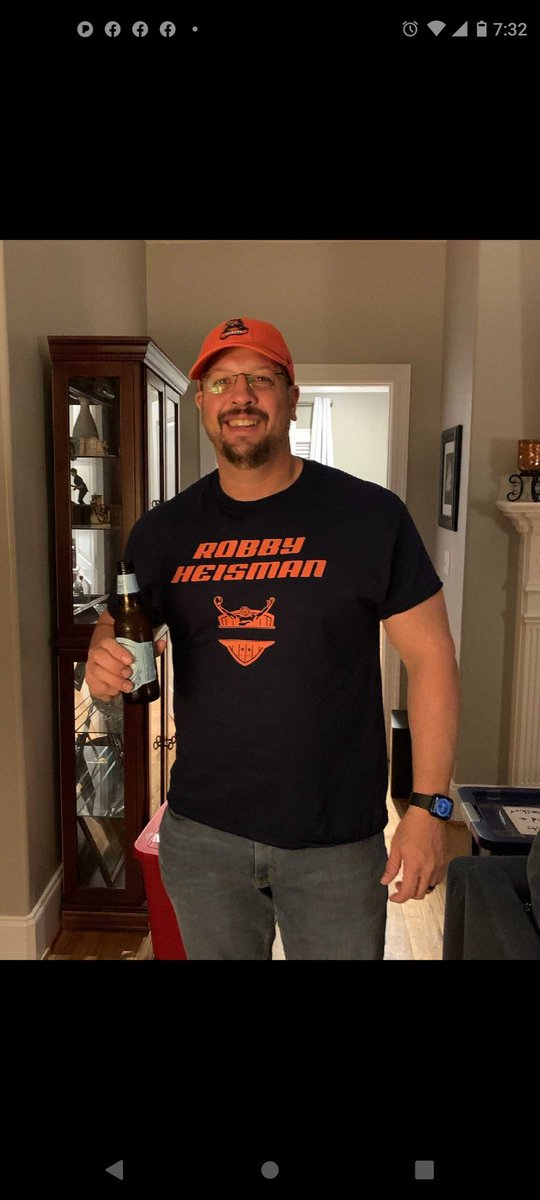 JasonCerniglia's tweet image. Looking forward to next football season and seeing what Robbie can do!
@robby_ashford @meloney08 @HughFreeze5 @majbham @AUtaco @AuburnFootball