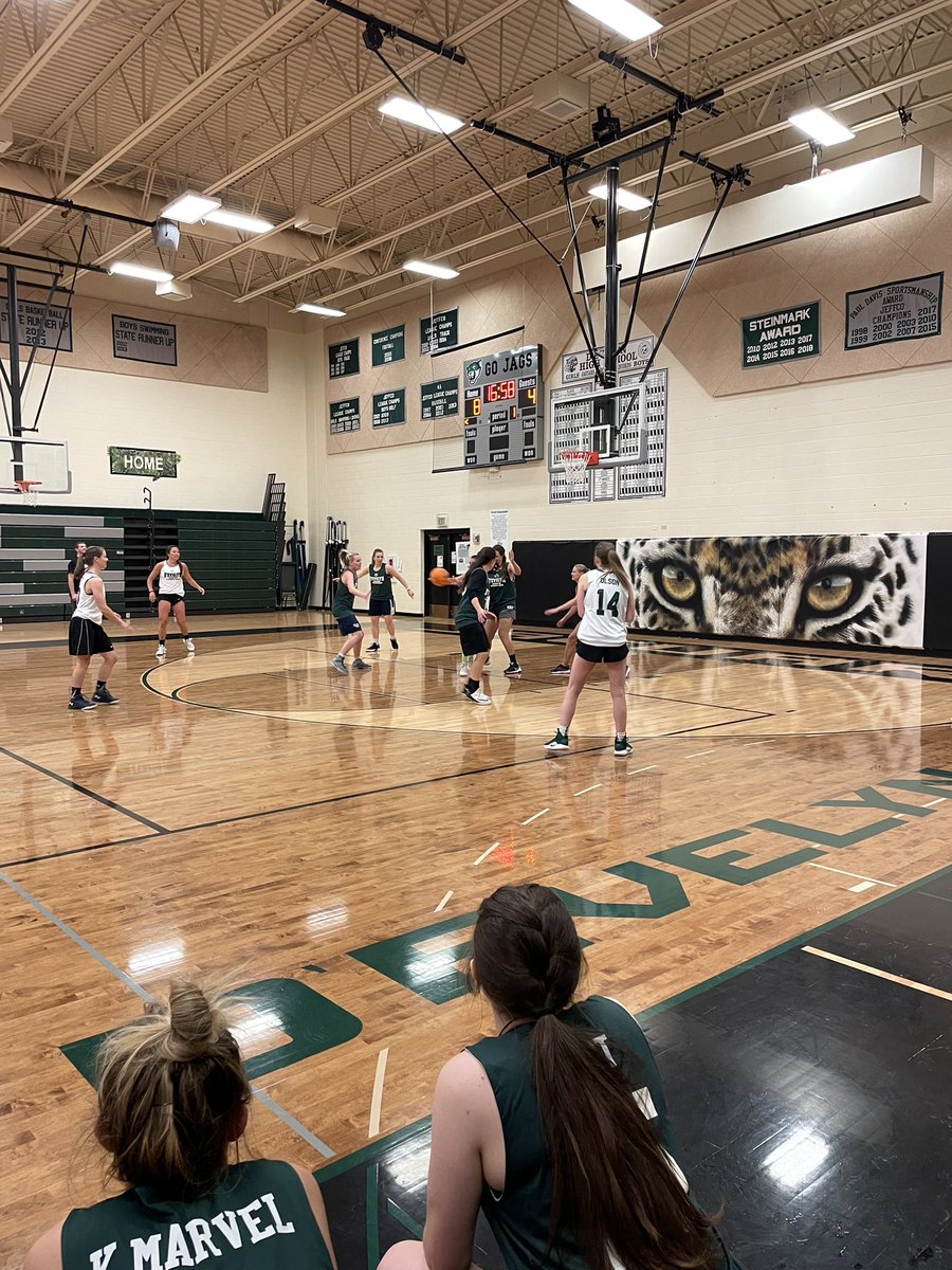 CoachO2345's tweet photo. 6th Annual Alumni Game - a thrilling 52-50 victory for the White team!  The Green team down double digits at half to make it a game. Even better we’re the smiles and laughter - Classes 2012 through 2020 represented!  Blessed to be in such a community! https://t.co/fnNfB9kC4u